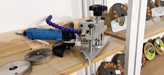 कारखाने प्रत्यक्ष बिक्री उच्च गुणवत्ता वाले ग्लास प्रसंस्करण उपकरण Pneumatic Portable Edger